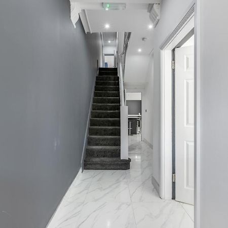 בלקפול Crystal Towers Sasco Apartments מראה חיצוני תמונה