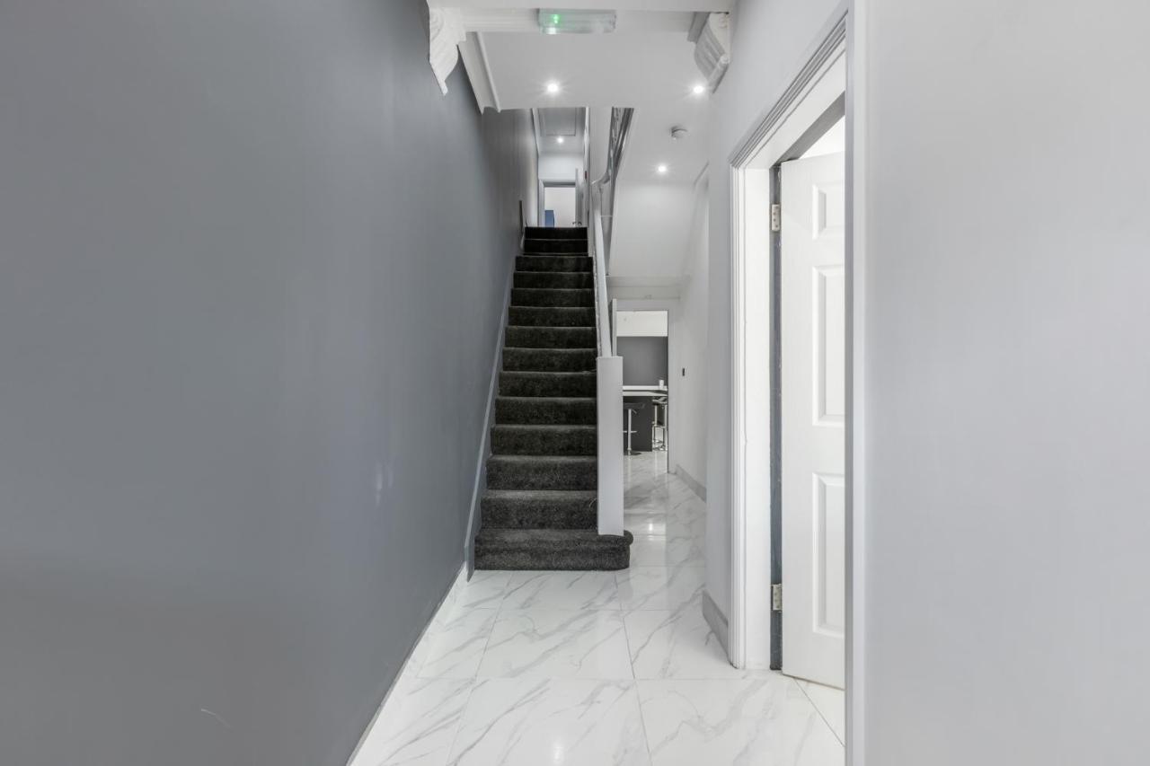 בלקפול Crystal Towers Sasco Apartments מראה חיצוני תמונה