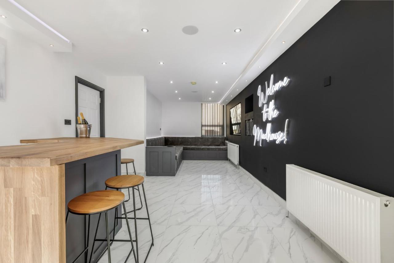 בלקפול Crystal Towers Sasco Apartments מראה חיצוני תמונה