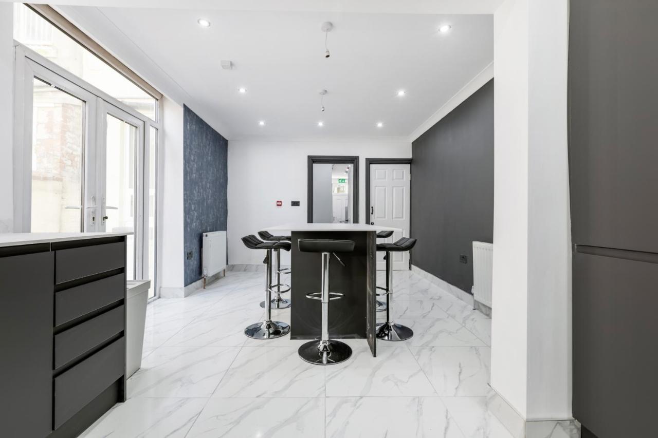 בלקפול Crystal Towers Sasco Apartments מראה חיצוני תמונה